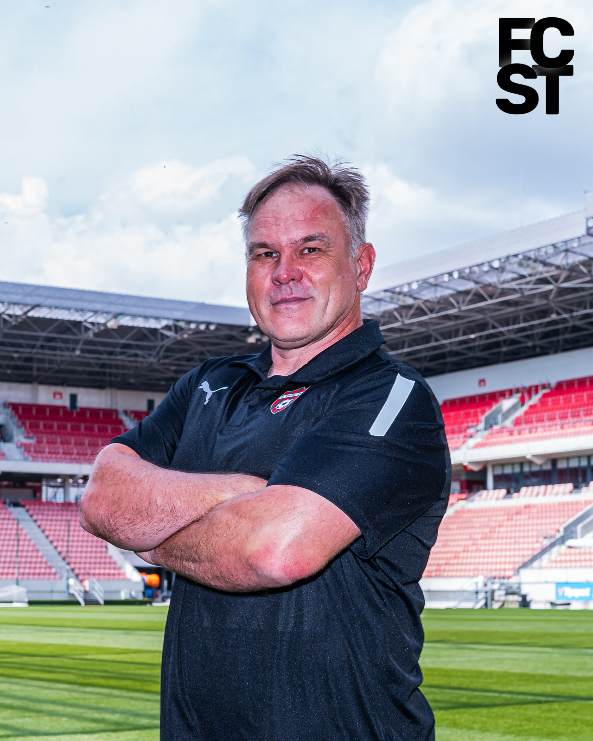 R&oacute;bert Halada